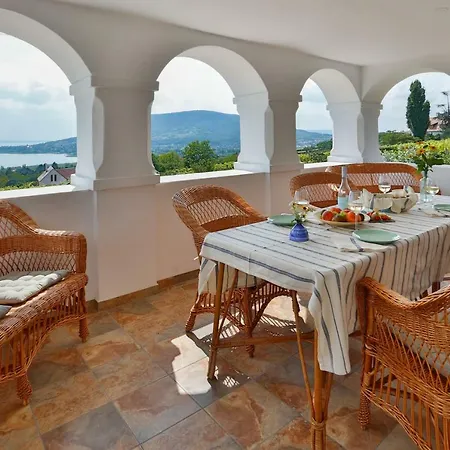 Csendes Dulo Szolobirtok Badacsonyoers