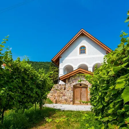 Csendes Dulo Szolobirtok Badacsonyoers