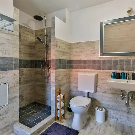 Csendes Dulo Szolobirtok Badacsonyoers Apartment *