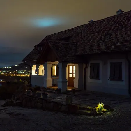 Csendes Dulo Szolobirtok Badacsonyoers Apartament Badacsonytomaj