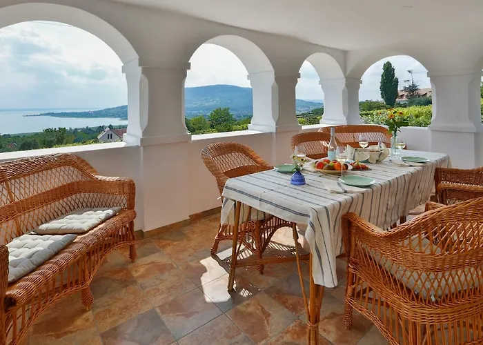 Csendes Dulo Szolobirtok Badacsonyoers